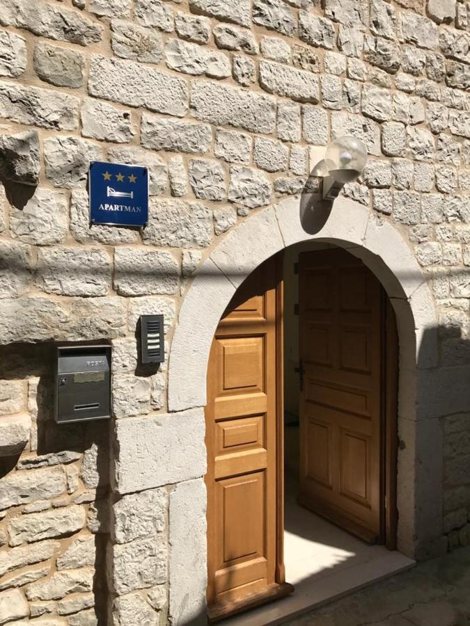 Old Town Apartments Trogir - Free Parking ภายนอก รูปภาพ